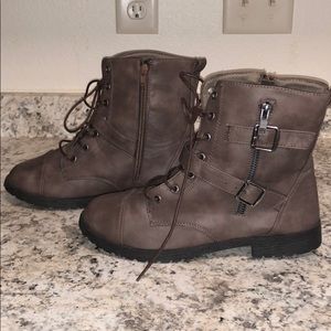 Brown side zip combat boots